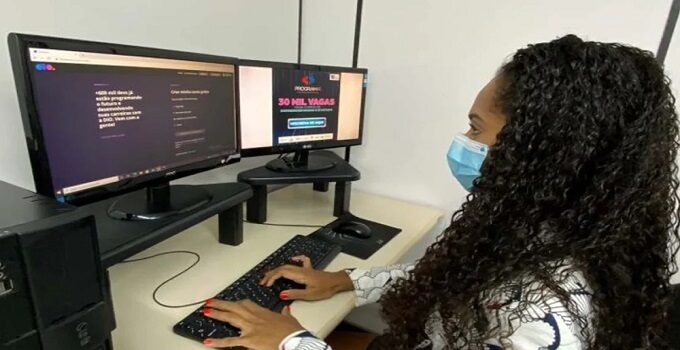 Governo da Bahia e Secti estão oferecendo 20 mil vagas em cursos gratuitos online na área de Tecnologia