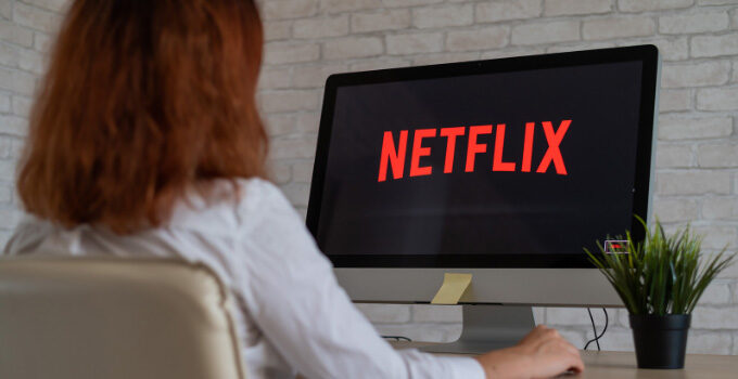 Netflix abre vagas de emprego para jovens de SP, processo seletivo simplificado e sem enrolação