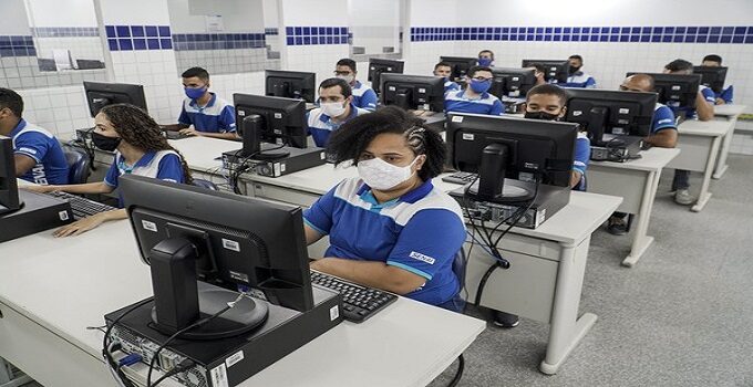 Senai abre 330 vagas para cursos técnicos presenciais gratuitos em todas as regiões de Pernambuco